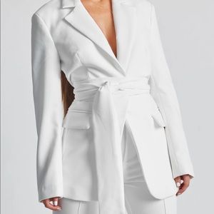 Because of Alice CLASSIC BLAZER WITH BELT